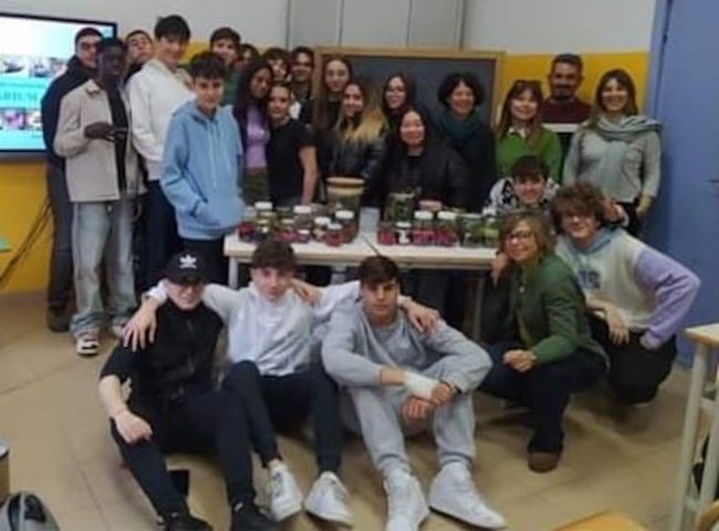 RiGenerazione Scuola-Costruire un piccolo ecosistema: il terrarium del “Boggio Lera” di Catania