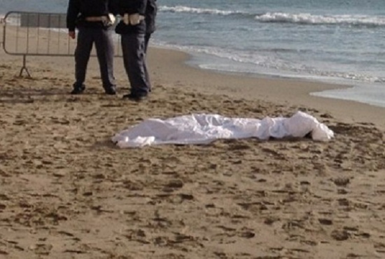 Ancora un cadavere nelle acque del mare di Messina, sarebbero vittime di un naufragio