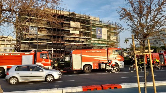 Incendio bar lungomare di Catania, come sta il titolare ferito – FOTO
