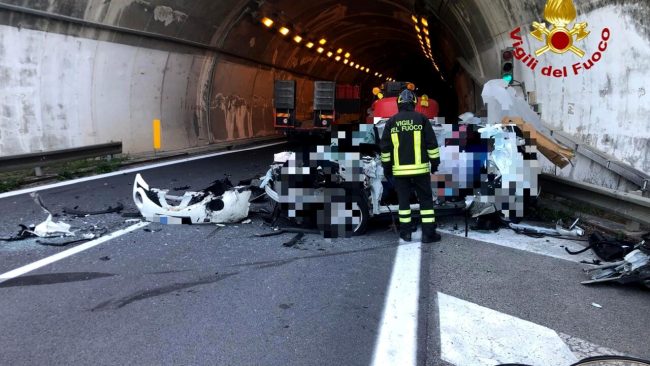Incidente mortale sulla A20, aperta un’inchiesta dalla Procura: si attende l’autopsia