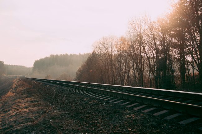 Tragedia sulla linea ferroviaria Messina-Siracusa, uomo muore al passaggio del treno