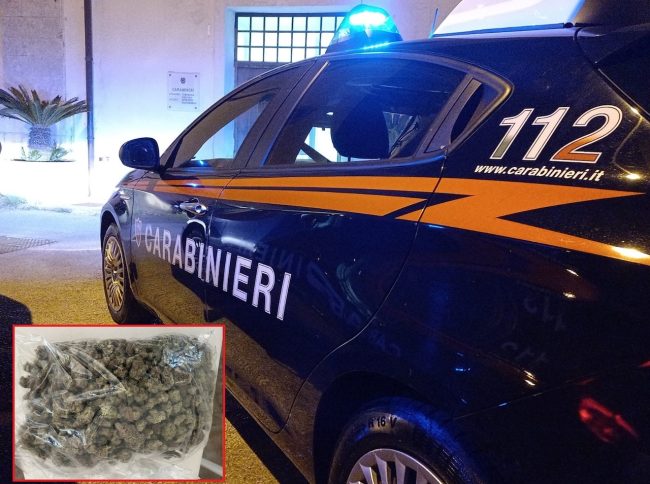 Oltre mezzo chilo di marijuana nascosta nella camera da letto, un arresto nel Messinese