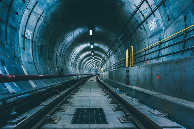 Era del Trapanese l’uomo travolto da un convoglio della metropolitana di Milano