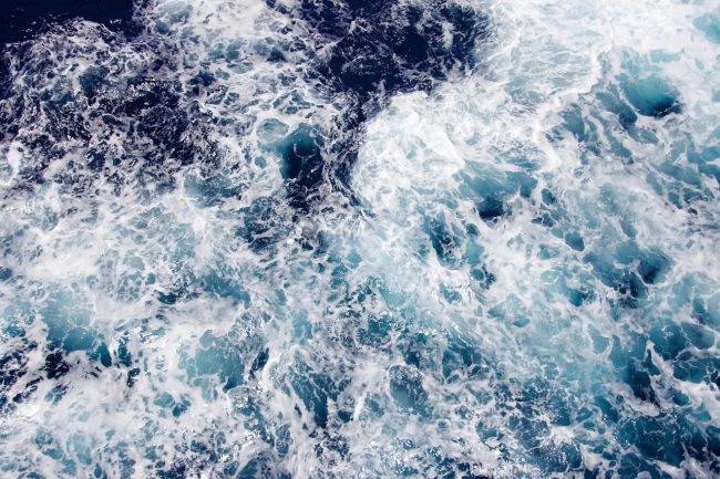 La nave Mare Jonio ha lasciato il porto di Siracusa