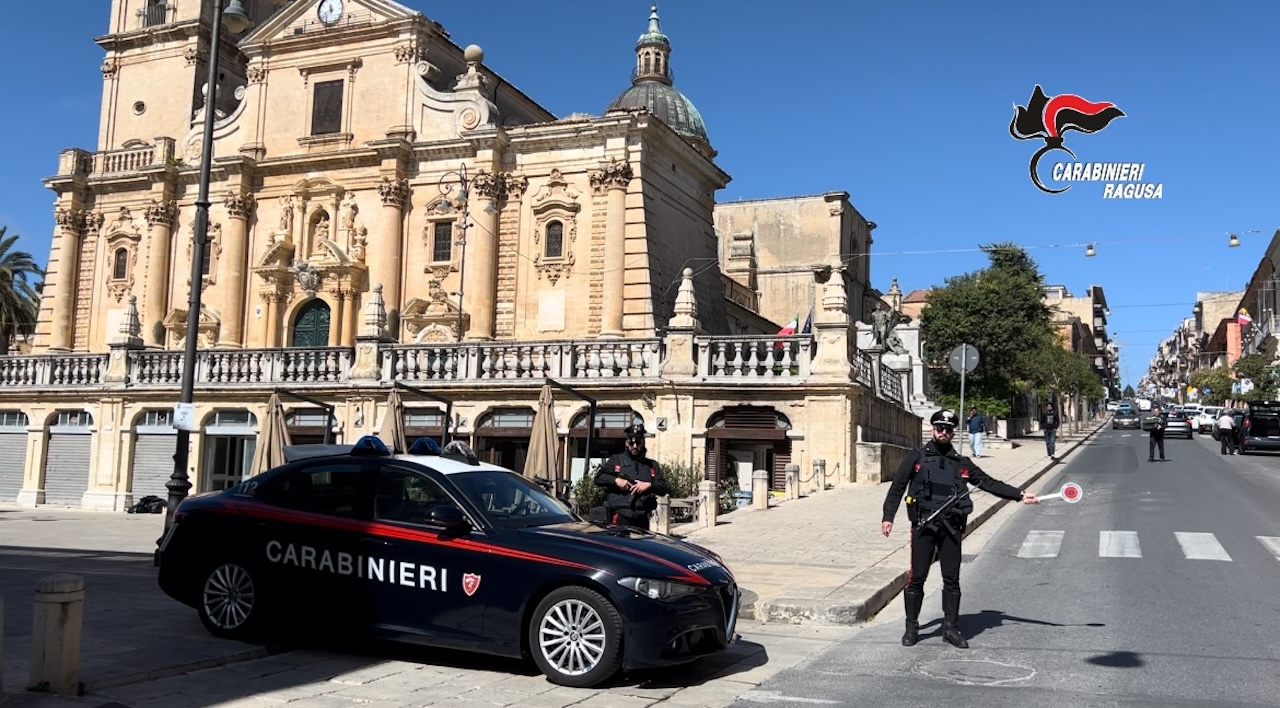 Blitz antidroga a Ragusa, sgominata rete di spacciatori del centro storico – VIDEO