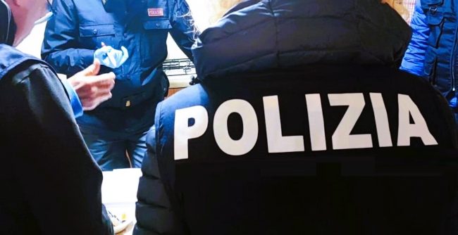 Hashish addosso e in casa, arrestato un pusher a Niscemi