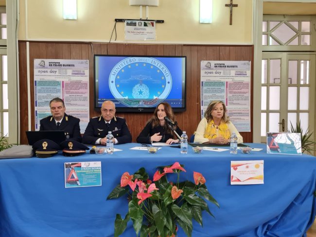 “Strada sicura”, incontro formativo sull’educazione alla legalità all’Istituto De Felice Olivetti di Catania