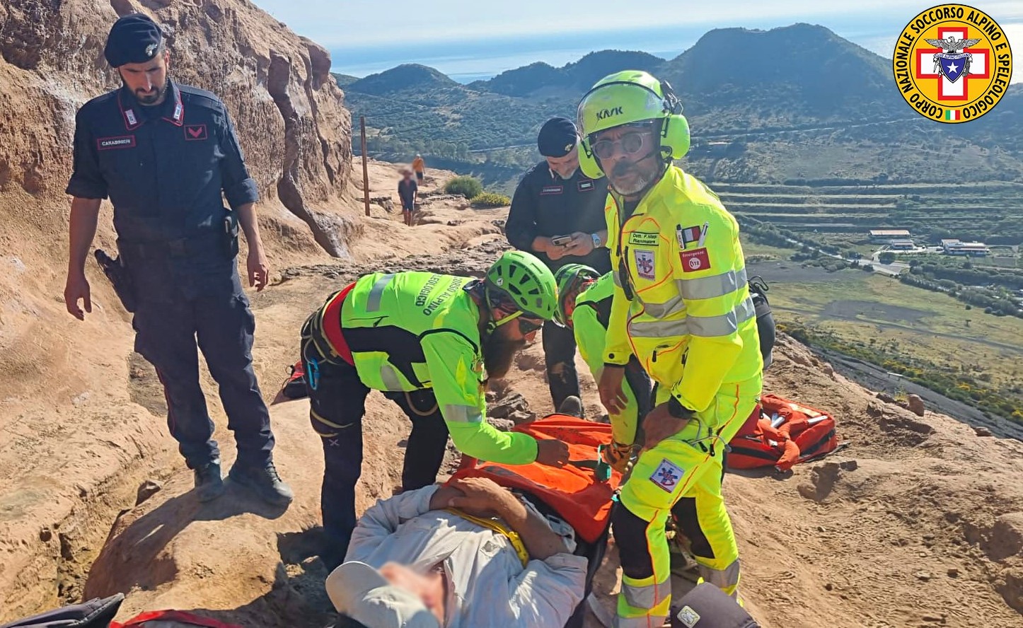 Turista si infortuna a Vulcano, due moto si scontrano a Linguaglossa: doppio intervento per il CNSAS Sicilia