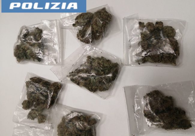 Evade più volte dai domiciliari e fa un incidente stradale: denunciato un 65enne catanese