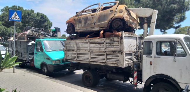 Catania, traffico illecito di rifiuti: 3 denunce, sequestri e sanzioni