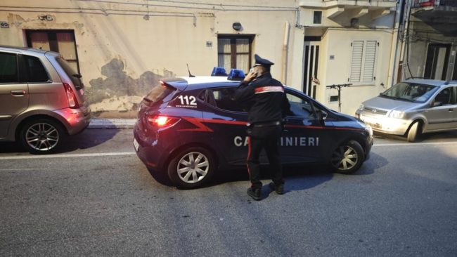 Furiosa e violenta lite a Santa Teresa di Riva, un giovane in ospedale