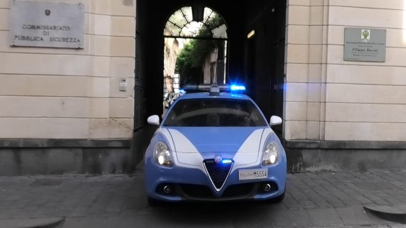 Lavoratori irregolari, chiuso un esercizio di ristorazione ad Acireale