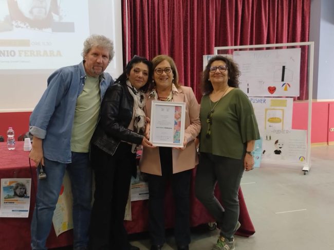 Antonio Ferrara incontra gli studenti dell’Istituto Comprensivo “C.B. Cavour” di Catania