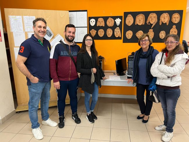 L’I.C. “San Giorgio” di Catania dona personal computer ai suoi studenti