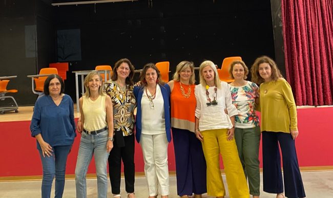 DEBATE DAY alla Scuola Cavour di Catania: giovani oratori si sfidano in un confronto acceso