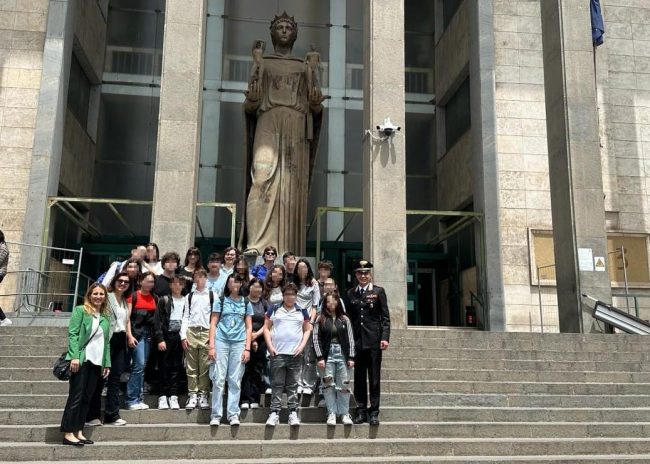 “Un giorno in… tribunale!”: lezione di legalità per gli studenti dell’I.C. “Dusmet” di Nicolosi