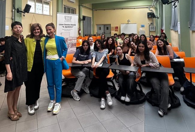 La giustizia privata nell’ottica della legittima difesa, l’attualità nell’Orestea dello “Spedalieri” stasera al Metropolitan