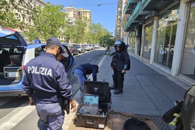 Allarme bomba a Catania, mistero su una valigetta lasciata sul marciapiede