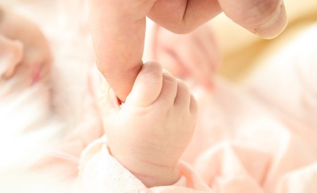 Miracolo al Cannizzaro di Catania, dimesso neonato con la pertosse che rischiava la vita