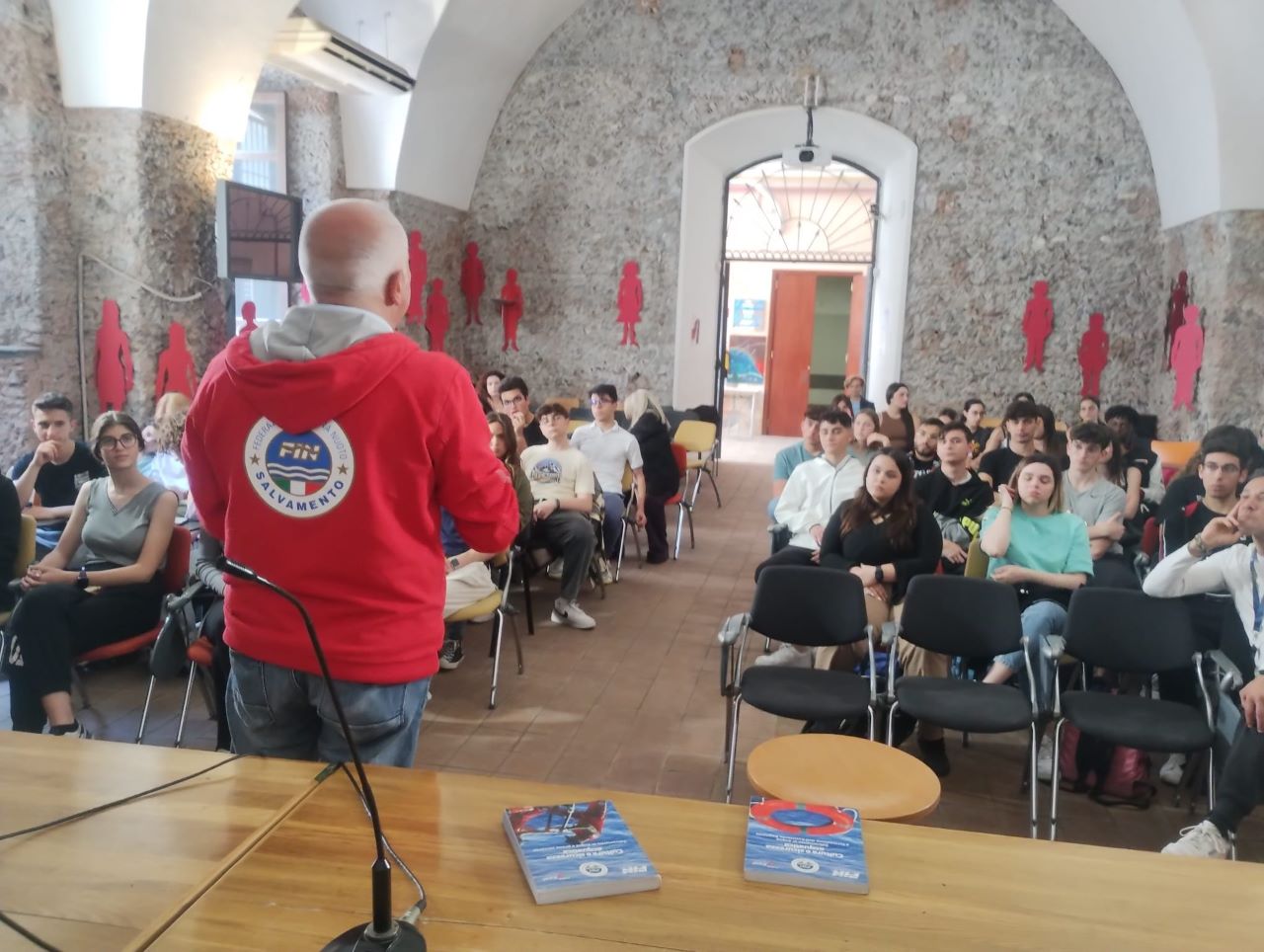 Al Liceo Boggio Lera di Catania il primo incontro con la FIN per una campagna di prevenzione in acqua