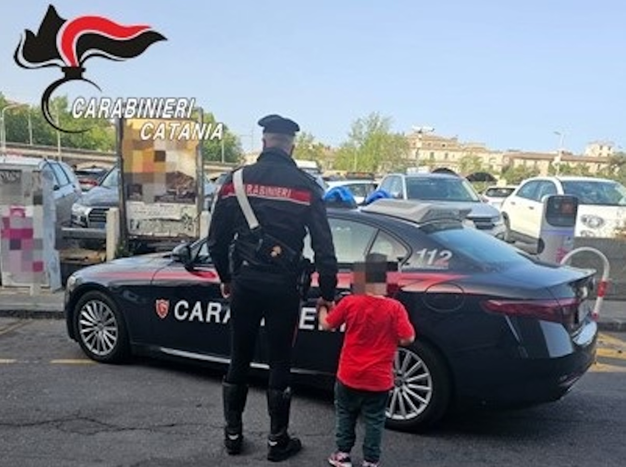 Momenti di paura a Catania per la scomparsa di un bambino, ritrovato poco dopo dai carabinieri