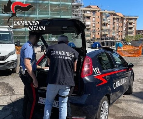 Sicurezza sul lavoro, nel mirino dei carabinieri due cantieri edili nel Catanese