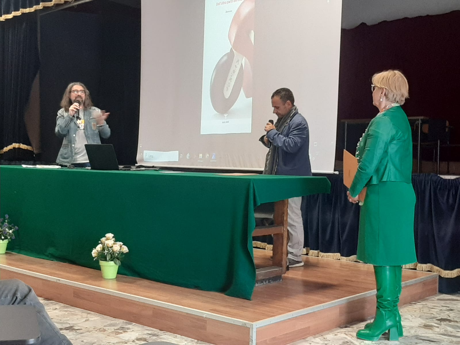 “Dall’altra parte del velo” di Salvo Campisano: incontro con gli studenti del liceo “Mario Rapisardi” Paternò