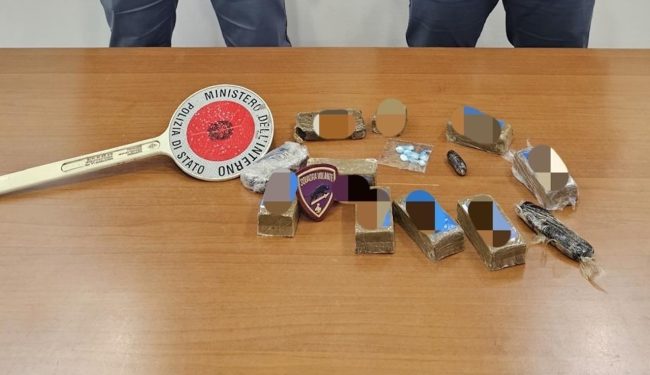 Droga addosso e in casa per quasi un chilo: un arresto a Palermo