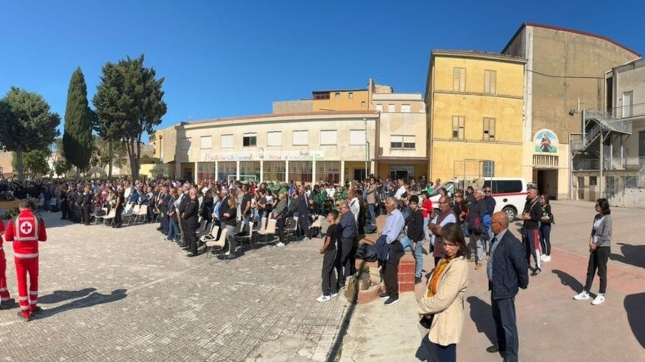 Tragedia di Casteldaccia, tanta folla per gli ultimi saluti a Roberto Ranieri