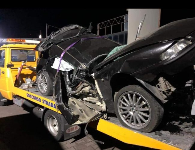 Un morto e nove feriti in un violento incidente sulla Caltanissetta-Gela