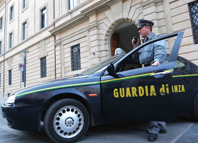 Fa fallire decine di società per non pagare le tasse: arrestato noto ristoratore
