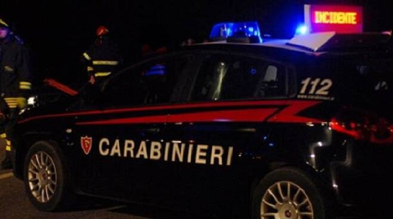 Violento scontro tra auto sulla Statale 187: perde la vita un 22enne