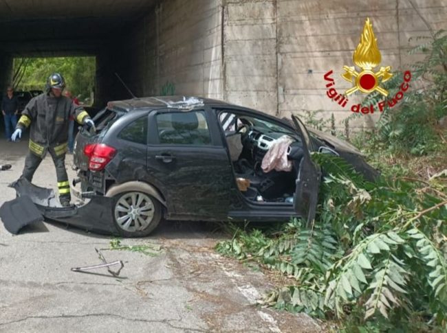 Incidente a Mascali, feriti due giovani di Biancavilla: grave il ragazzo alla guida