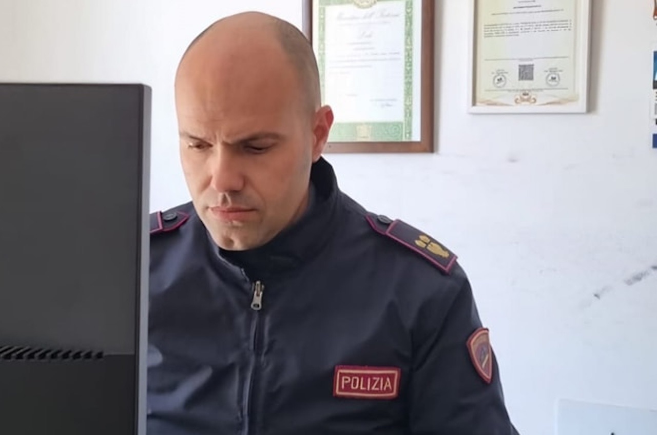 Le congratulazioni del sindaco di Belpasso all’Ispettore che ha salvato un uomo a Catania dall’intento di togliersi la vita