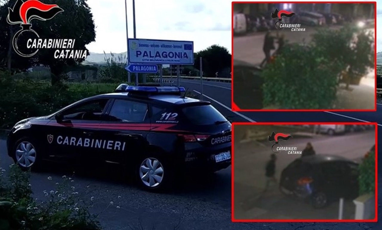 Dopo una sanguinosa lite in piazza, si salva per miracolo e ruba l’autovettura dell’aggressore – VIDEO