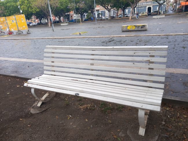 Danneggiata a Catania la panchina bianca simbolo delle vittime della strada