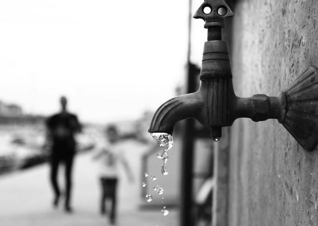 Acqua razionata anche a Catania. Stanno diminuendo pure le riserve sull’Etna