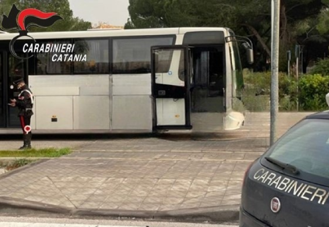 Arrestato un uomo di Mascali sorpreso a rubare tubazioni da un autobus turistico