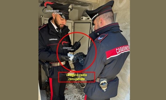Pusher recidivo beccato nuovamente a spacciare: 22enne in carcere