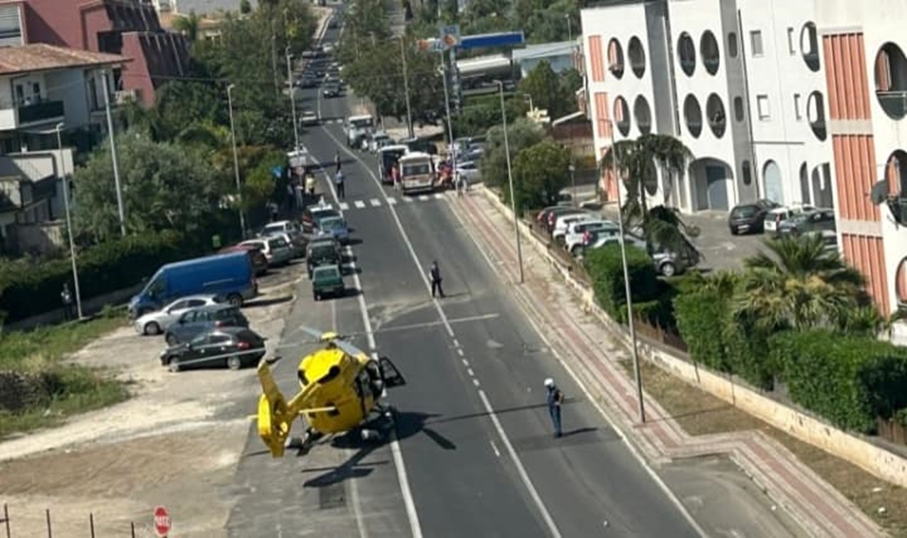 Incidente a Lentini, giovane centauro intubato in ospedale