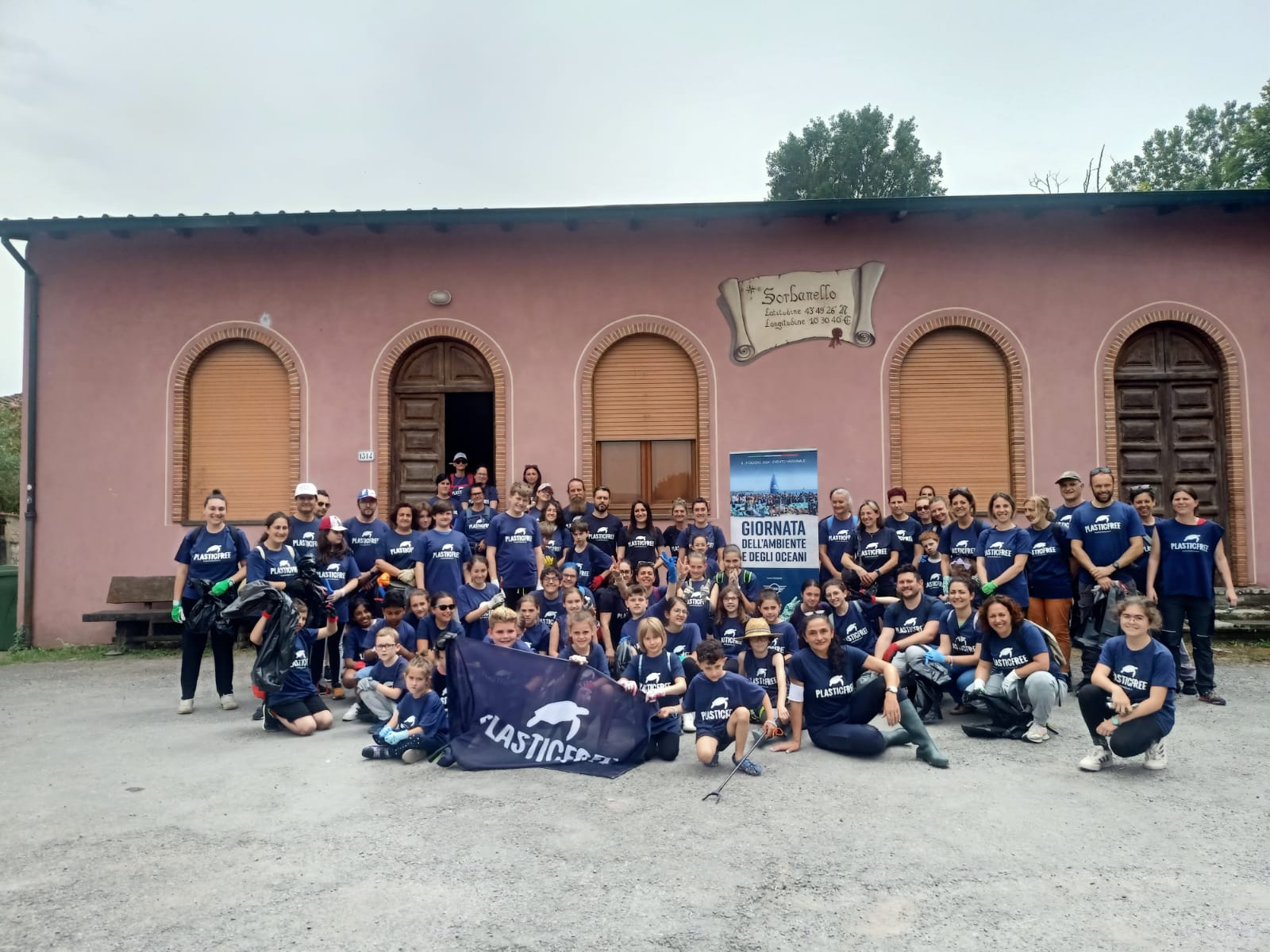 Sicilia, volontari di Plastic Free liberano le spiagge da 19,5 tonnellate di plastica e rifiuti