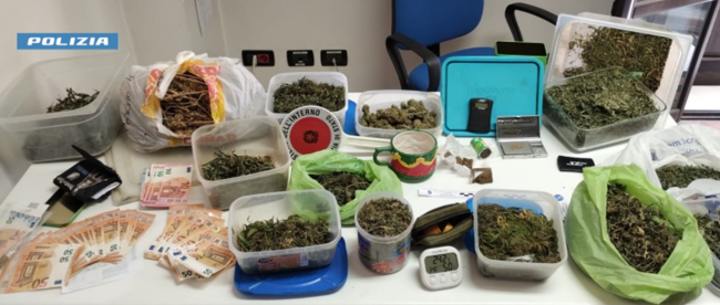 Piantagione indoor di marijuana in un appartamento del centro: arrestato pusher violento a Partinico