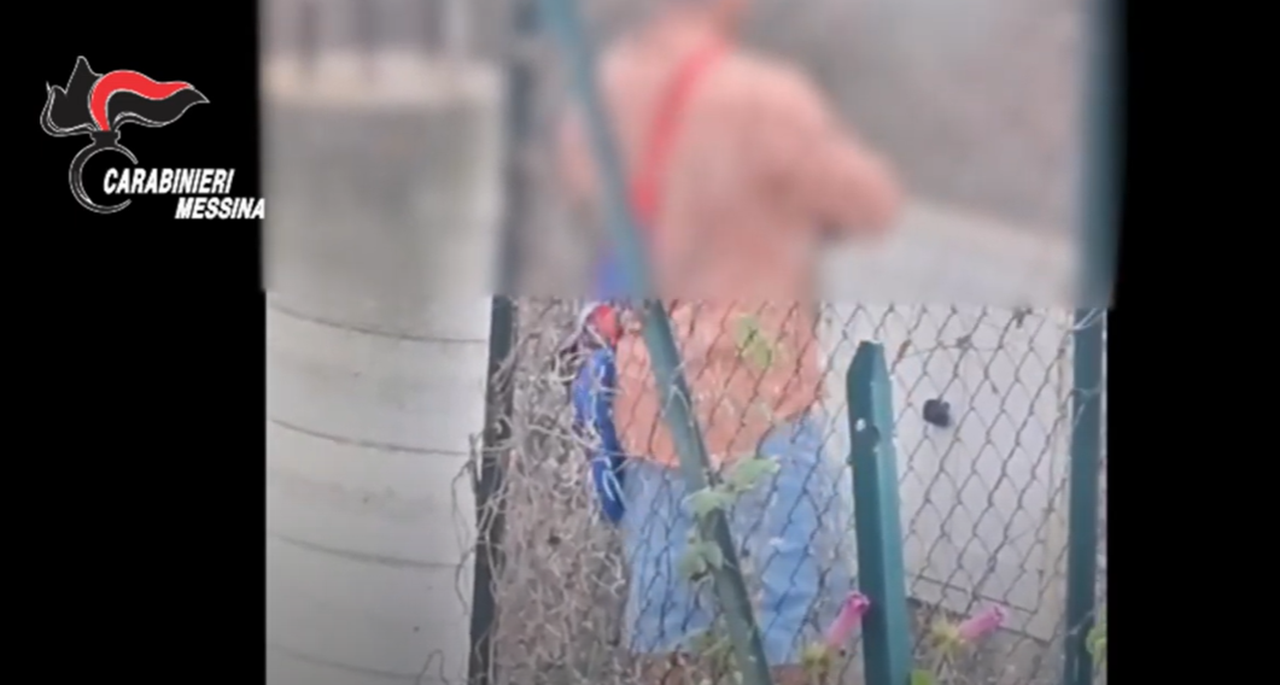 Getta un ordigno rudimentale contro i carabinieri, forse per una “challenge” sui social: arrestato 22enne