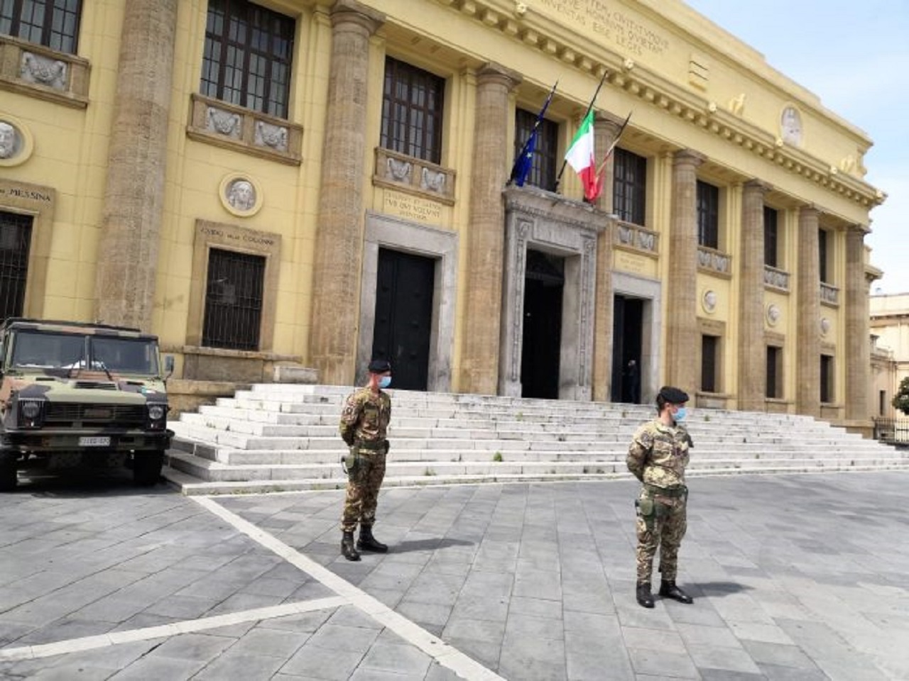 È in carcere il 40enne accusato di violenza fisica e psicologica ai danni della sua compagna: faceva anche uso di stupefacenti