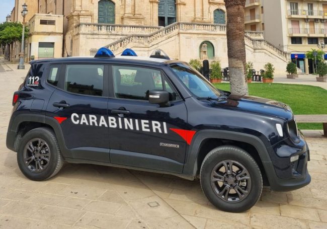Modica, tentano il furto di un’auto ma vengono beccati