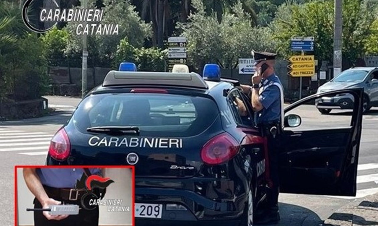 Catania, zio e nipote arrestati dopo aver rubato un borsello da un camion