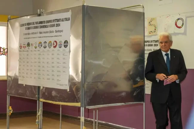 Elezioni, Mattarella ha votato a Palermo: i dati dell’affluenza alle 12