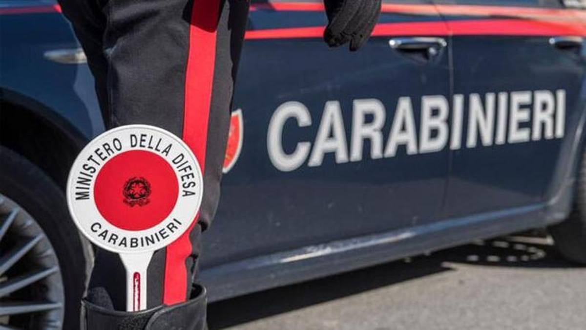 Carabinieri picchiati in strada a Licata, l’aggressore era armato di coltello