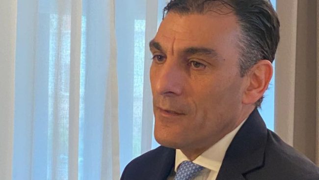 Buone notizie per Edy Tamajo: colto da un malore, adesso sta meglio