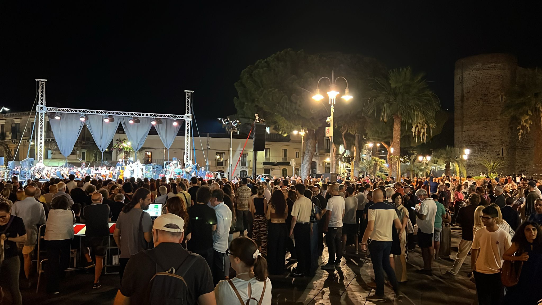 Oggi e domenica concerti gratuiti in Piazza Federico di Svevia